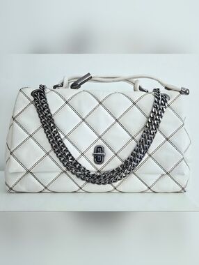 Authentic MARC JACOBS Dual Chain Quilted Leather‎ Crossbody Shoulder Bag